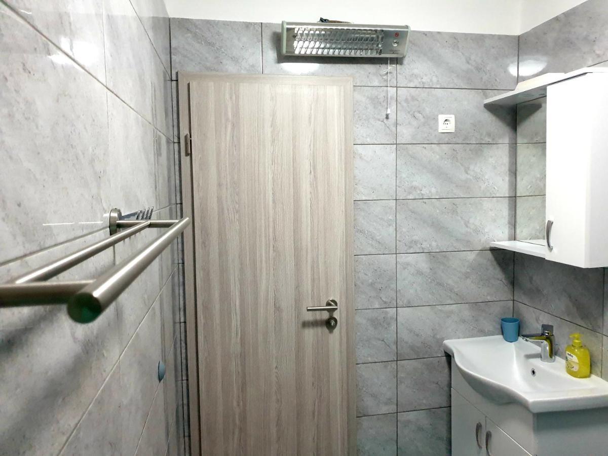 Apartment Mon Chéri-located in a quiet neighbourhood near beaches FREE PARKING Pula Exterior foto