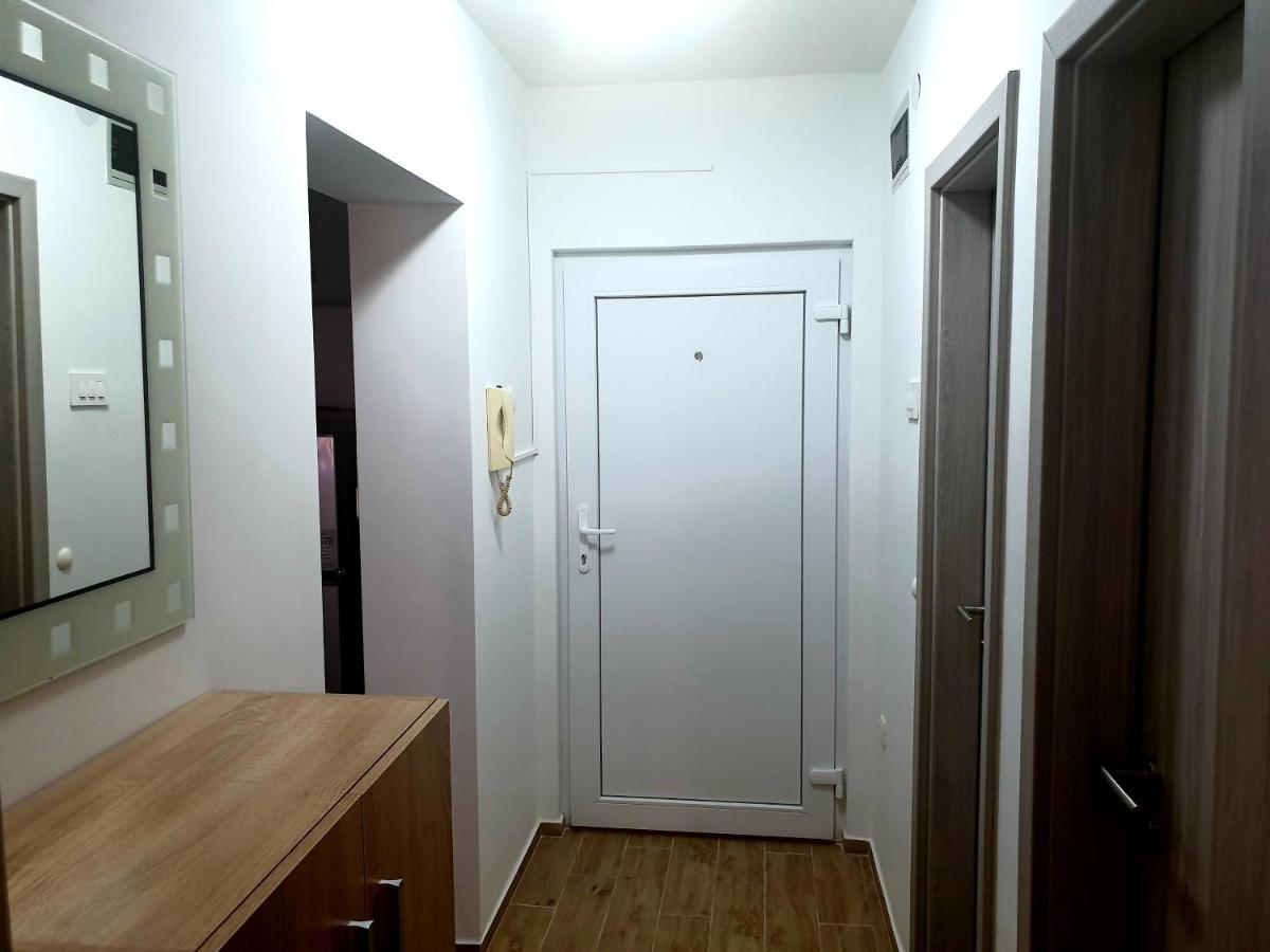 Apartment Mon Chéri-located in a quiet neighbourhood near beaches FREE PARKING Pula Exterior foto