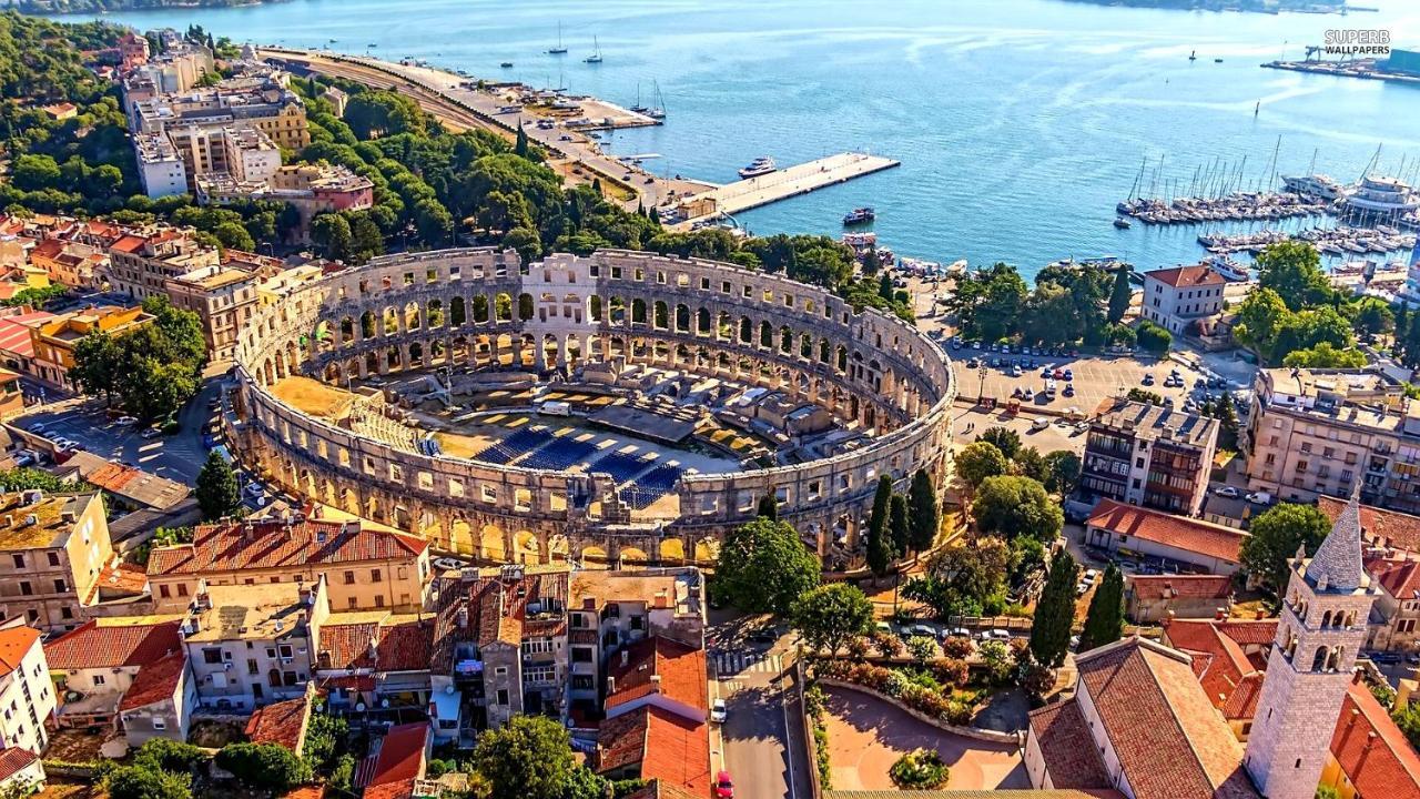 Apartment Mon Chéri-located in a quiet neighbourhood near beaches FREE PARKING Pula Exterior foto