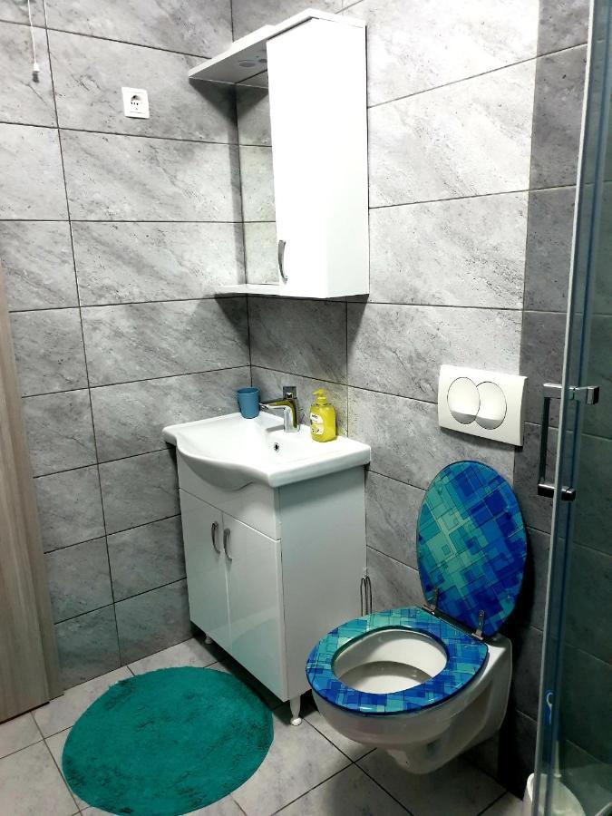Apartment Mon Chéri-located in a quiet neighbourhood near beaches FREE PARKING Pula Exterior foto