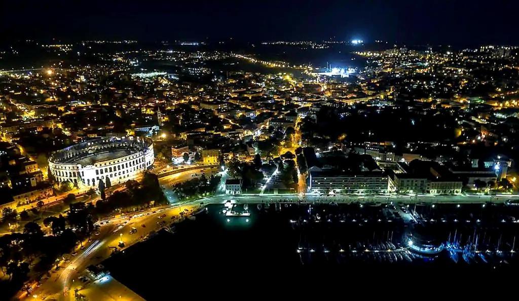 Apartment Mon Chéri-located in a quiet neighbourhood near beaches FREE PARKING Pula Exterior foto
