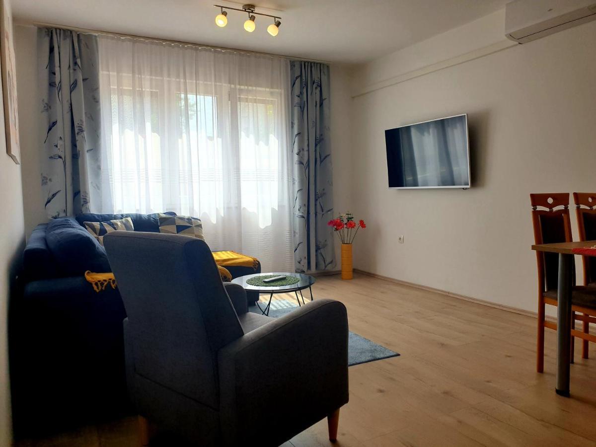 Apartment Mon Chéri-located in a quiet neighbourhood near beaches FREE PARKING Pula Exterior foto