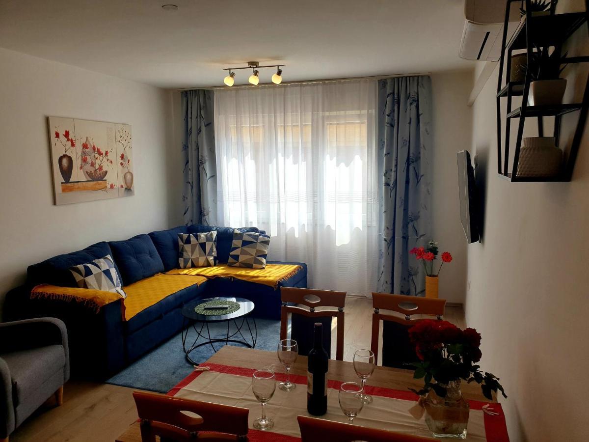 Apartment Mon Chéri-located in a quiet neighbourhood near beaches FREE PARKING Pula Exterior foto
