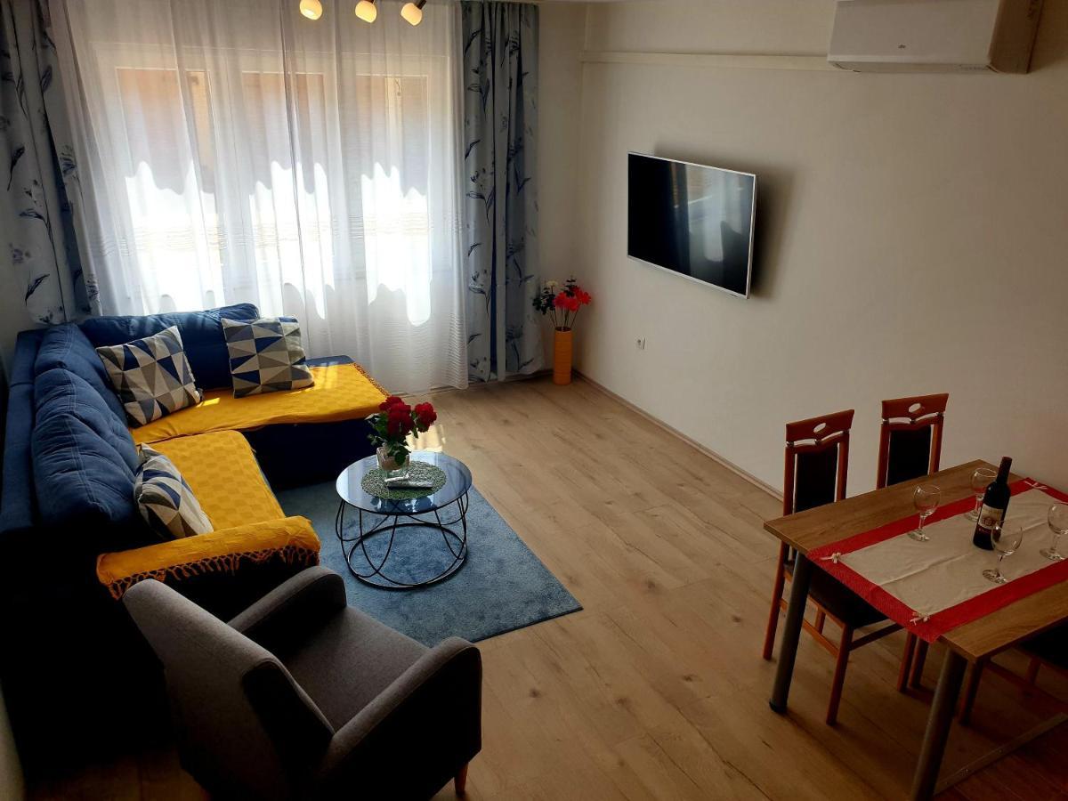 Apartment Mon Chéri-located in a quiet neighbourhood near beaches FREE PARKING Pula Exterior foto